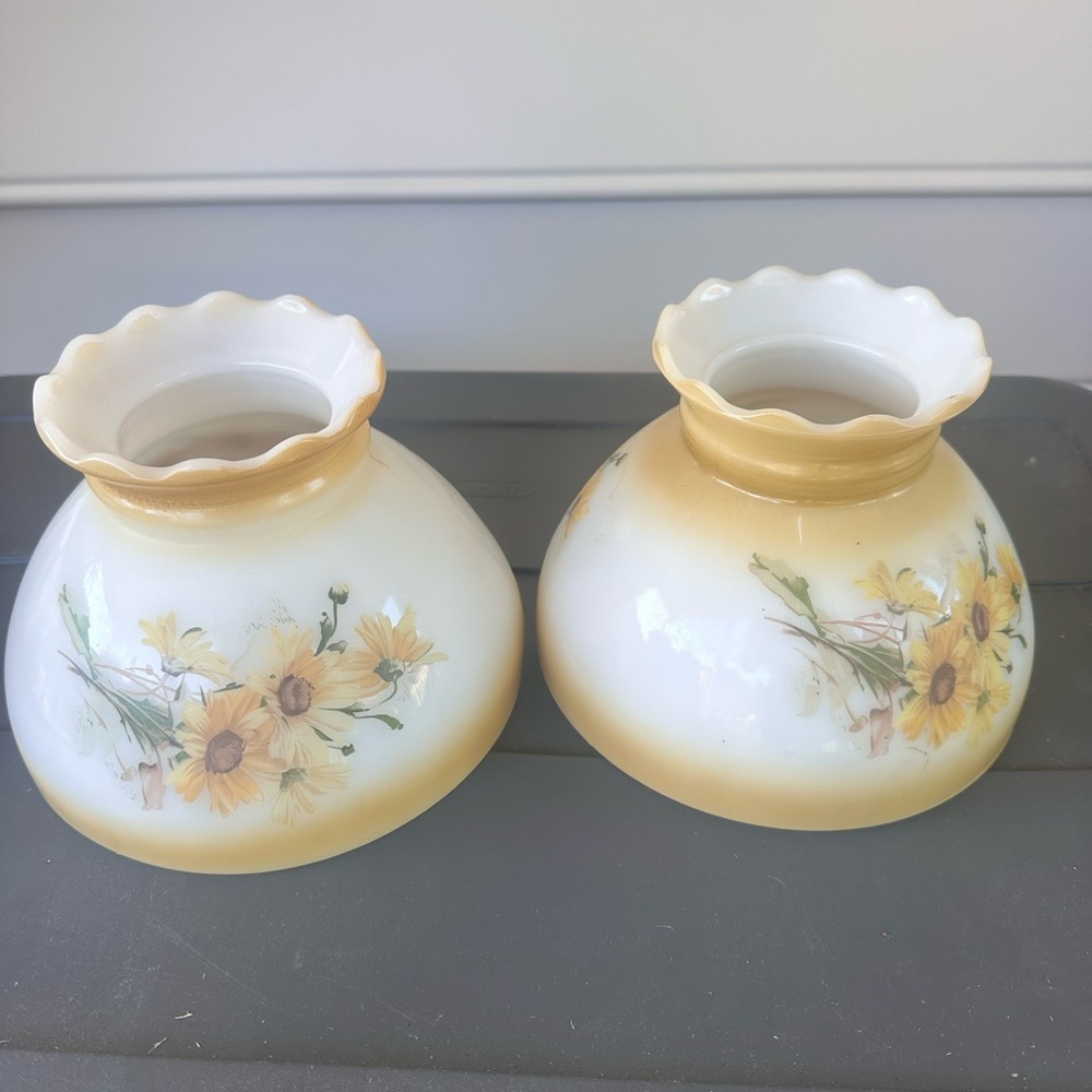 Vintage Sunflower Ceramic Milkglass lampshades